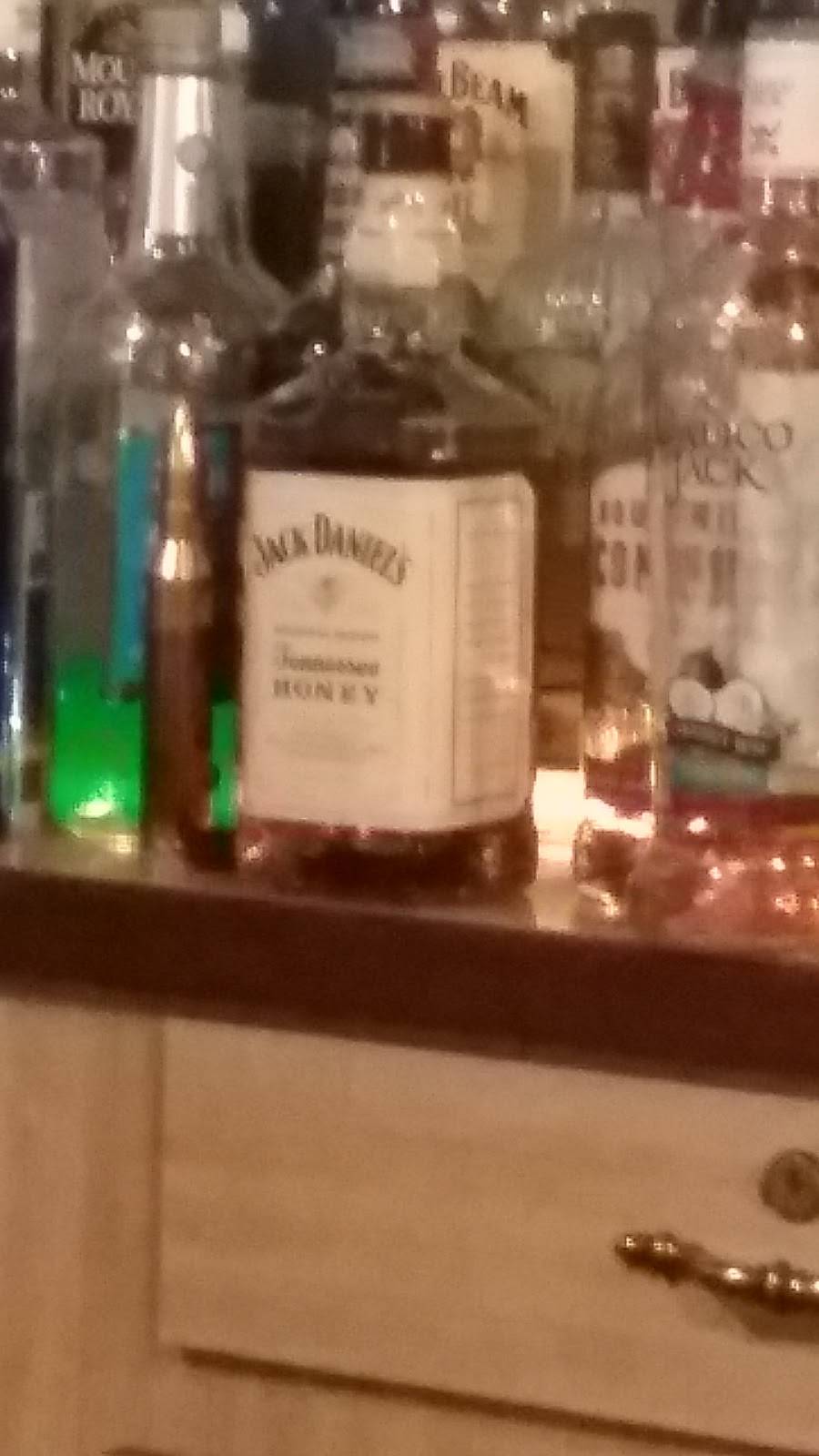 Andys Jamaican Oasis | restaurant | State Hwy 33 Trunk, Horicon, WI 53032, USA | 9203827635 OR +1 920-382-7635