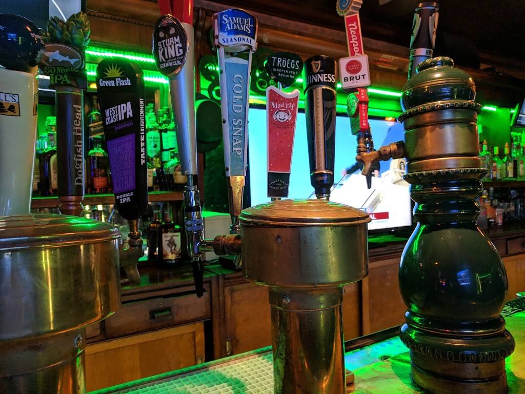 Perrytowne Drafthouse | restaurant | 1002 Perry Hwy, Pittsburgh, PA 15237, USA | 4123679610 OR +1 412-367-9610