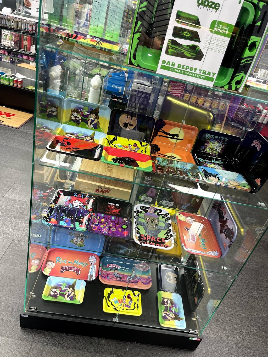 A1 smoke shop | meal takeaway | 407 MacDade Boulevard, Folsom, PA 19033, USA | 4844943000 OR +1 484-494-3000