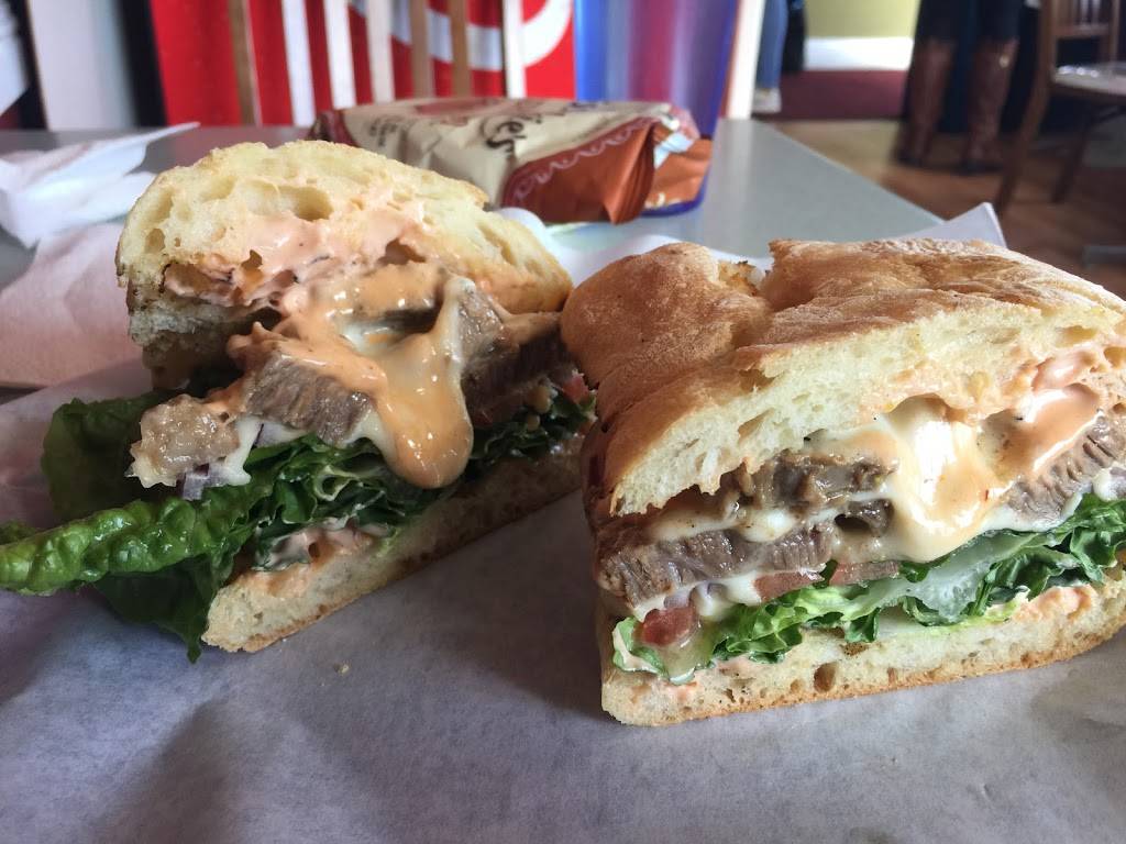 Mundos Sandwich & Burger House | cafe | 2233 N Fremont St, Monterey, CA 93940, USA | 8316569244 OR +1 831-656-9244
