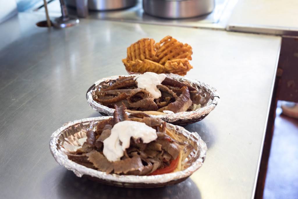 Skippers Pub & Top Deck | restaurant | 121 E High St, Oxford, OH 45056, USA | 5135230066 OR +1 513-523-0066