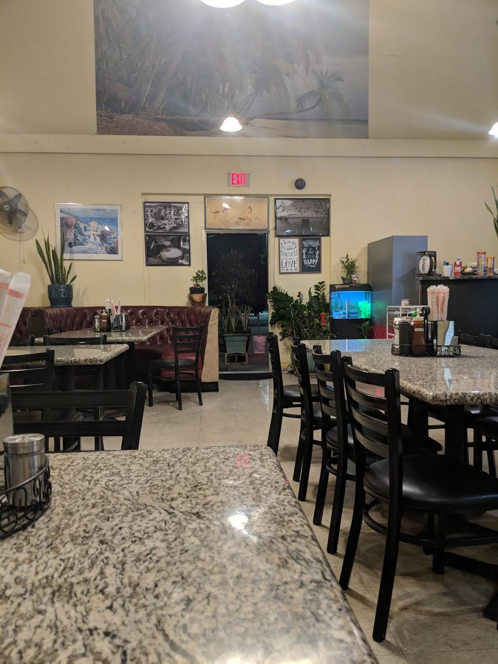 Song Huong Restaurant | restaurant | 10550 Camino Ruiz, San Diego, CA 92126, USA | 8585669876 OR +1 858-566-9876