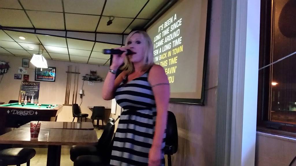 Lost Acre Tavern | restaurant | 7 Alexander Cir, Romeoville, IL 60446, USA | 8158864989 OR +1 815-886-4989