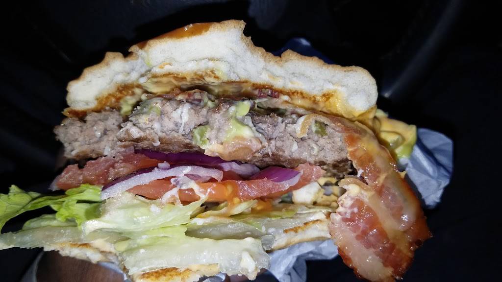 Carls Jr. | restaurant | 2002 N Country Club Dr, Mesa, AZ 85201, USA | 4808343381 OR +1 480-834-3381