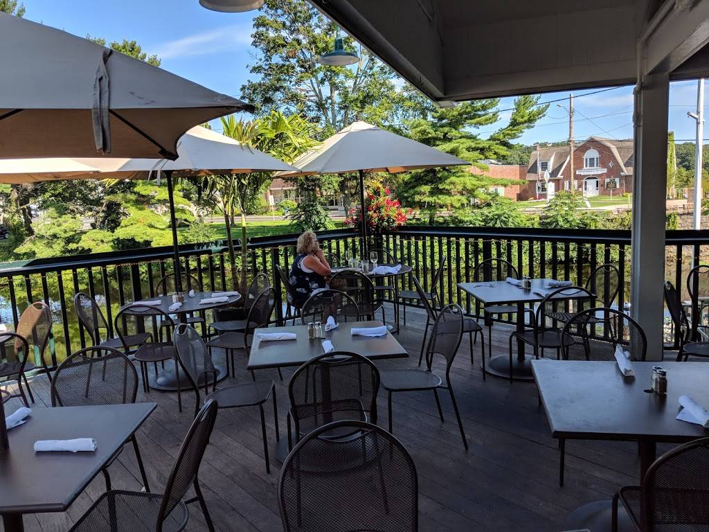 Stonebridge Restaurant | restaurant | 50 Daniel St, Milford, CT 06460, USA | 2038747947 OR +1 203-874-7947