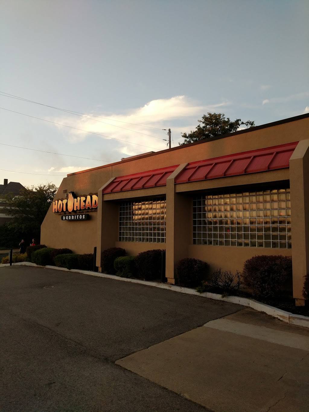 Hot Head Burritos | restaurant | 315 Elm St, Youngstown, OH 44503, USA | 3304800847 OR +1 330-480-0847