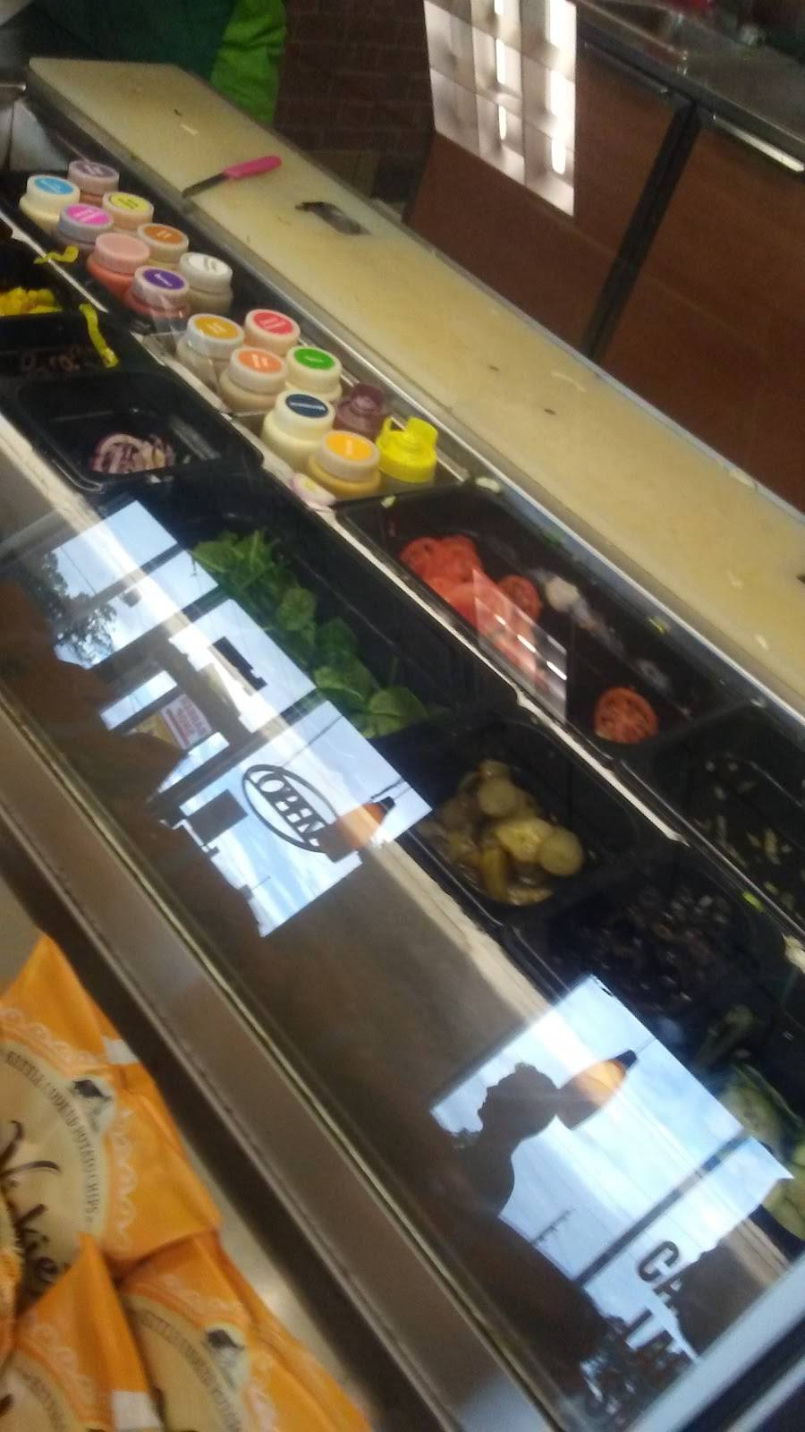 Subway Restaurants | restaurant | 4368 University Blvd S, Jacksonville, FL 32216, USA | 9047334753 OR +1 904-733-4753