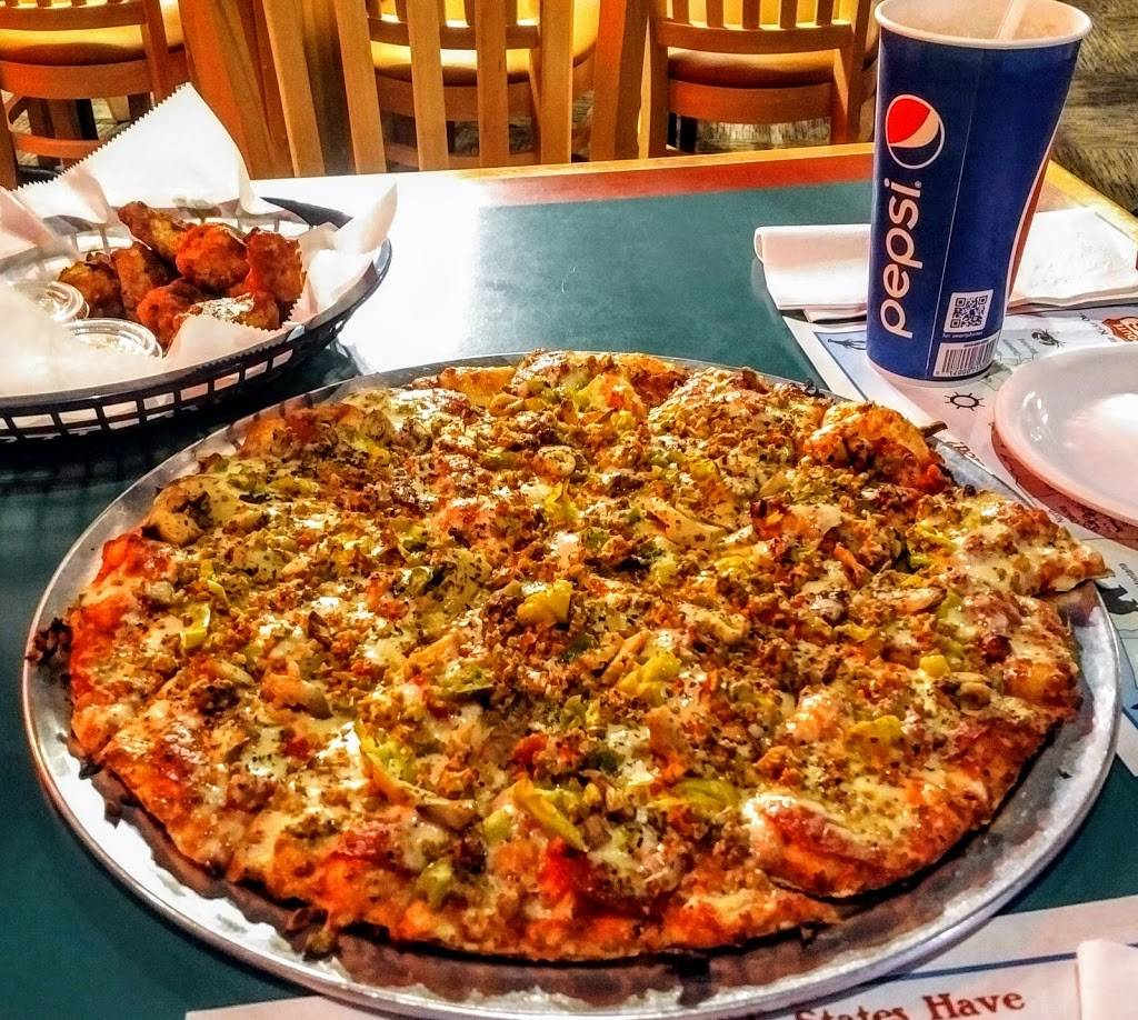 Mackies Pizza Of Harrisburg | restaurant | 502 E Poplar St, Harrisburg, IL 62946, USA | 6182526368 OR +1 618-252-6368