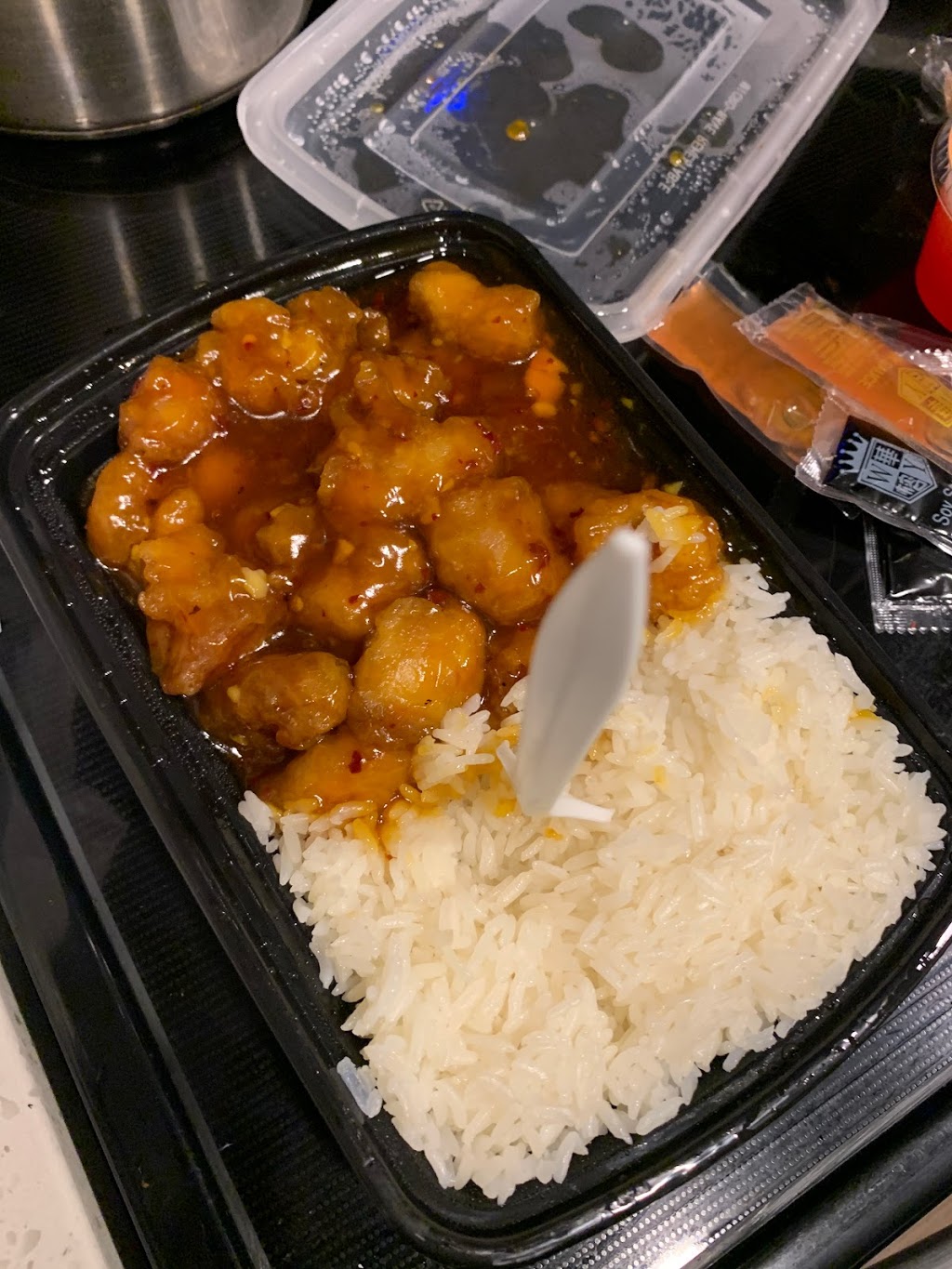 Hong Kong Kitchen | meal takeaway | 2802 Clark Ave, Cleveland, OH 44109, USA | 2165668811 OR +1 216-566-8811