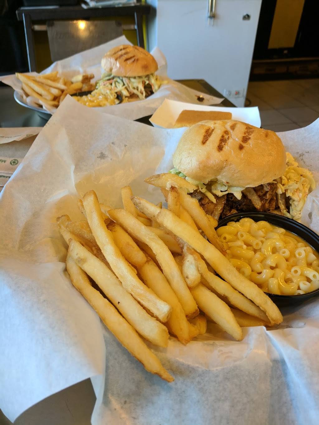 Brothers BBQ | restaurant | 6499 Leetsdale Dr, Denver, CO 80224, USA | 3033223289 OR +1 303-322-3289