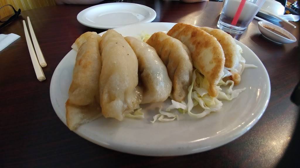 Dinghao Shanghai Bistro | restaurant | 2711 S Alma School Rd #2, Mesa, AZ 85210, USA | 4808979458 OR +1 480-897-9458