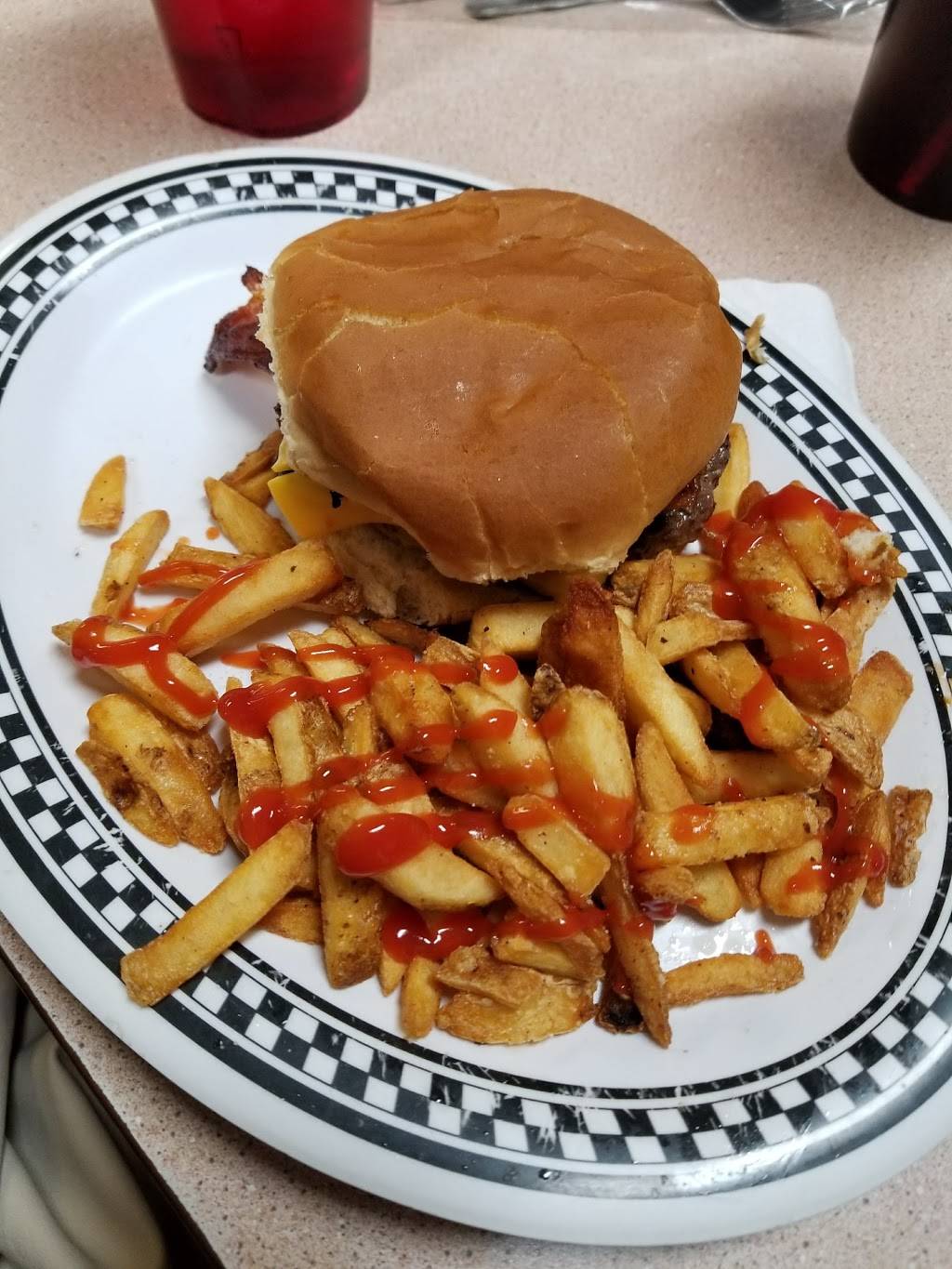 Royal Waffle King | restaurant | 502 Martin Luther King Jr Pkwy S, Phenix City, AL 36869, USA | 3344487028 OR +1 334-448-7028