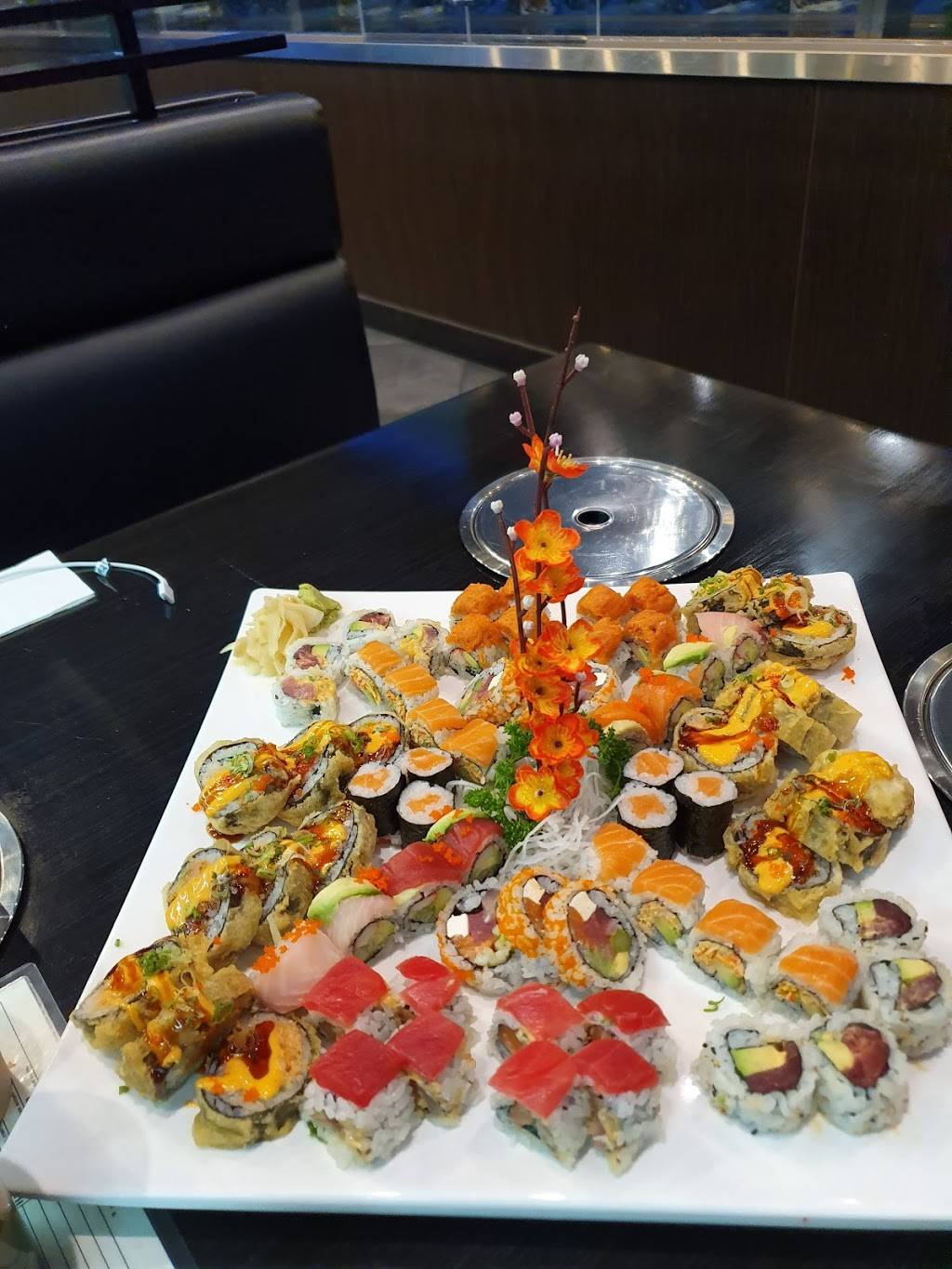Mikado sushi & hot pot | restaurant | 8371 International Dr Ste #60, Orlando, FL 32819, USA | 4077306595 OR +1 407-730-6595