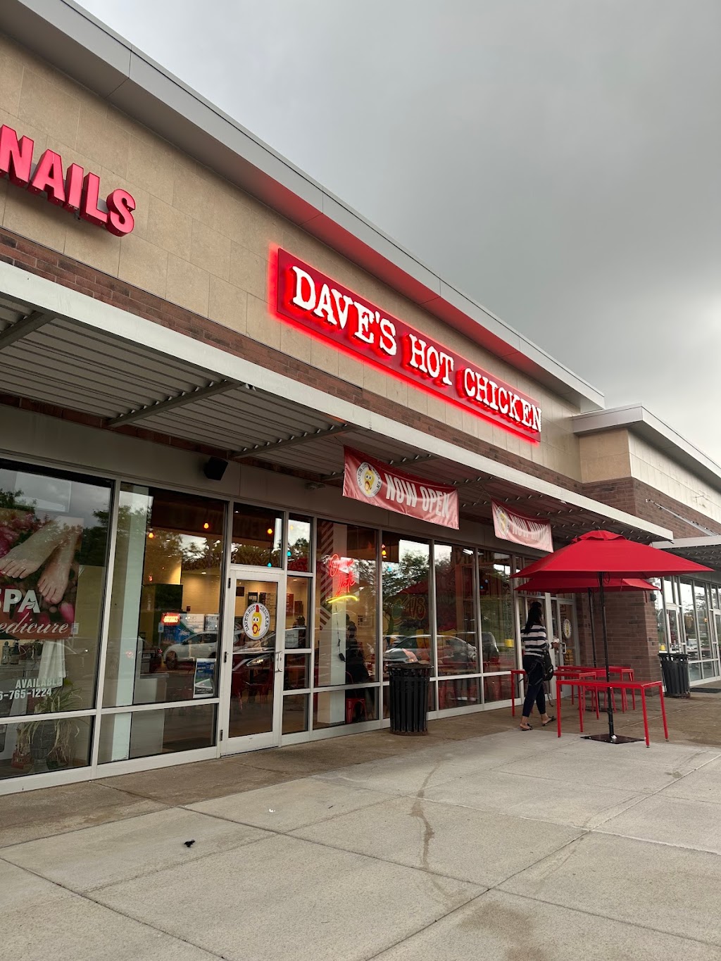 Daves Hot Chicken | restaurant | 4025 Richmond Rd Ste E, Warrensville Heights, OH 44122, USA | 2162791030 OR +1 216-279-1030