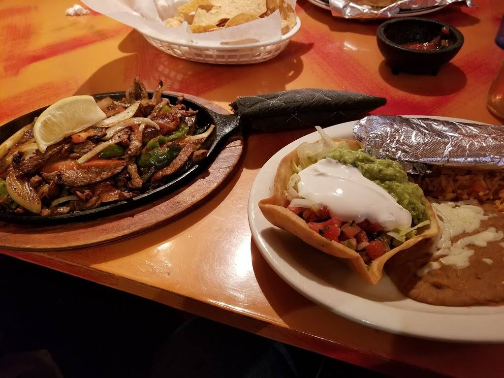 Super Taco Express Authentic Mexican Cuisine | restaurant | 104 1st Ave, Coralville, IA 52241, USA | 3193540444 OR +1 319-354-0444