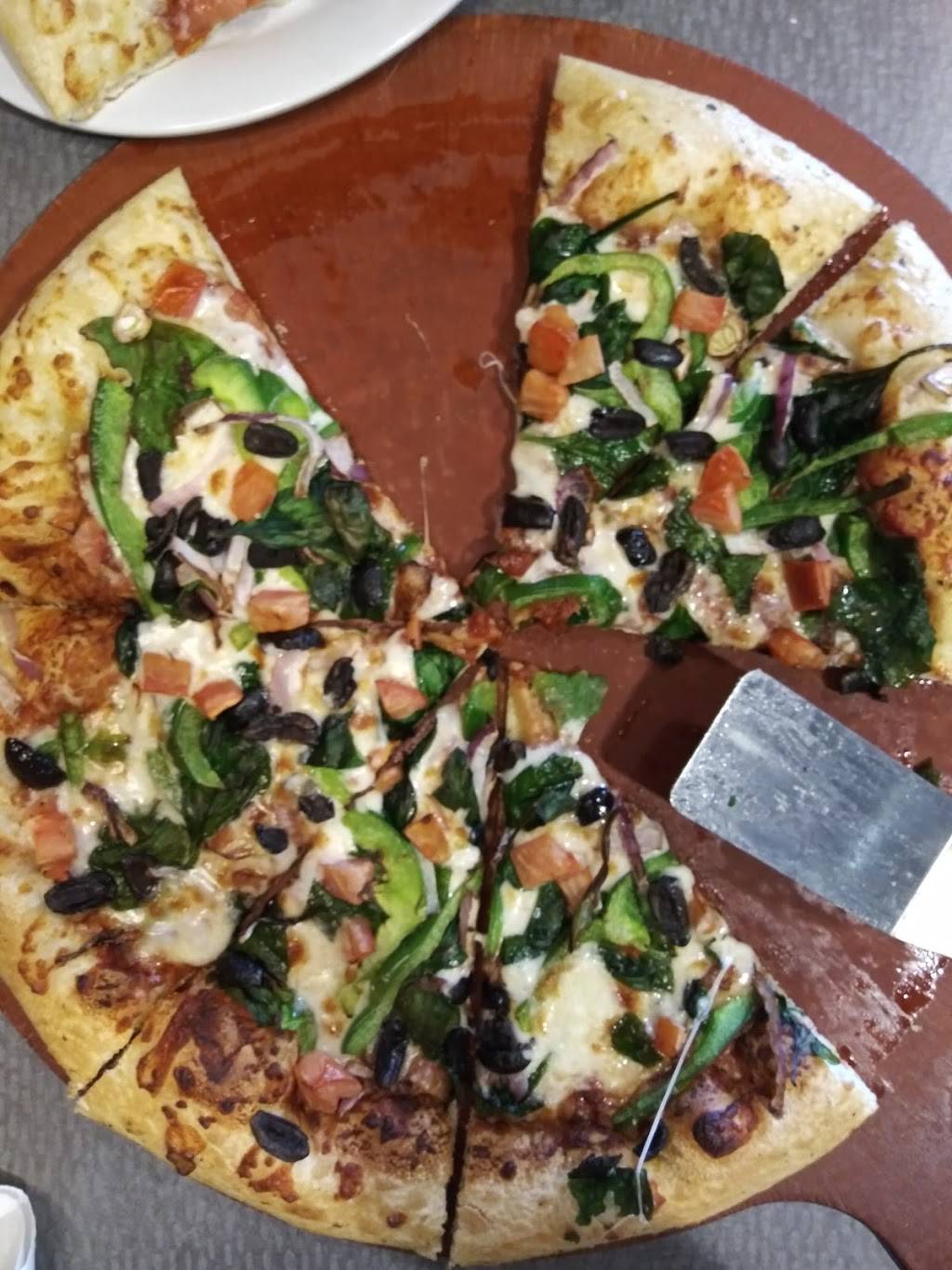 Pizza Hut | restaurant | 380 Tanyard Rd, Rocky Mount, VA 24151, USA | 5404894444 OR +1 540-489-4444