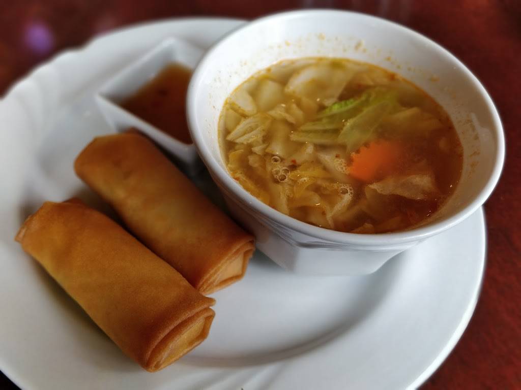 Nine Thai Cuisine | restaurant | 2349 N. Clark St, Chicago, IL 60614, USA | 7733607087 OR +1 773-360-7087