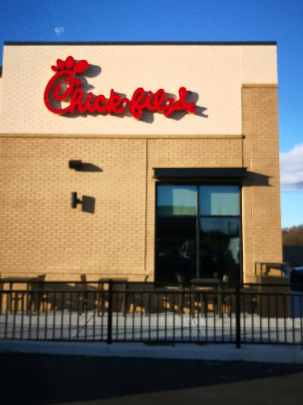 Chick-fil-A | restaurant | 270 Old Morehall Rd, Malvern, PA 19355, USA | 6108893000 OR +1 610-889-3000