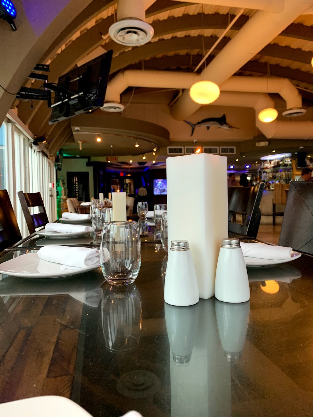 Casablanca on The Bay | restaurant | 1717 N Bayshore Dr #200, Miami, FL 33132, USA | 3053714930 OR +1 305-371-4930