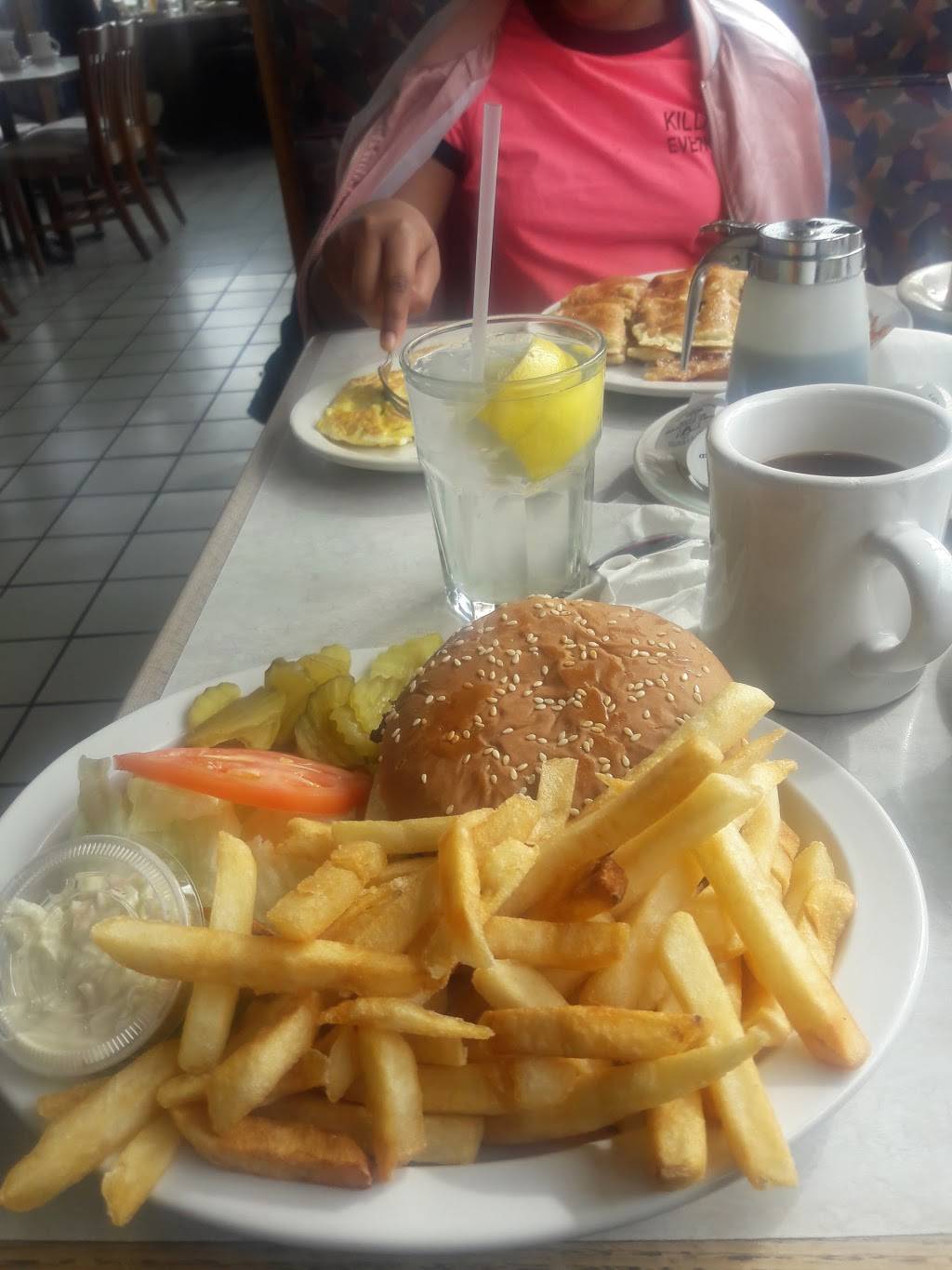 L & G Restaurant | restaurant | 2632 E 75th St, Chicago, IL 60649, USA | 7733743098 OR +1 773-374-3098