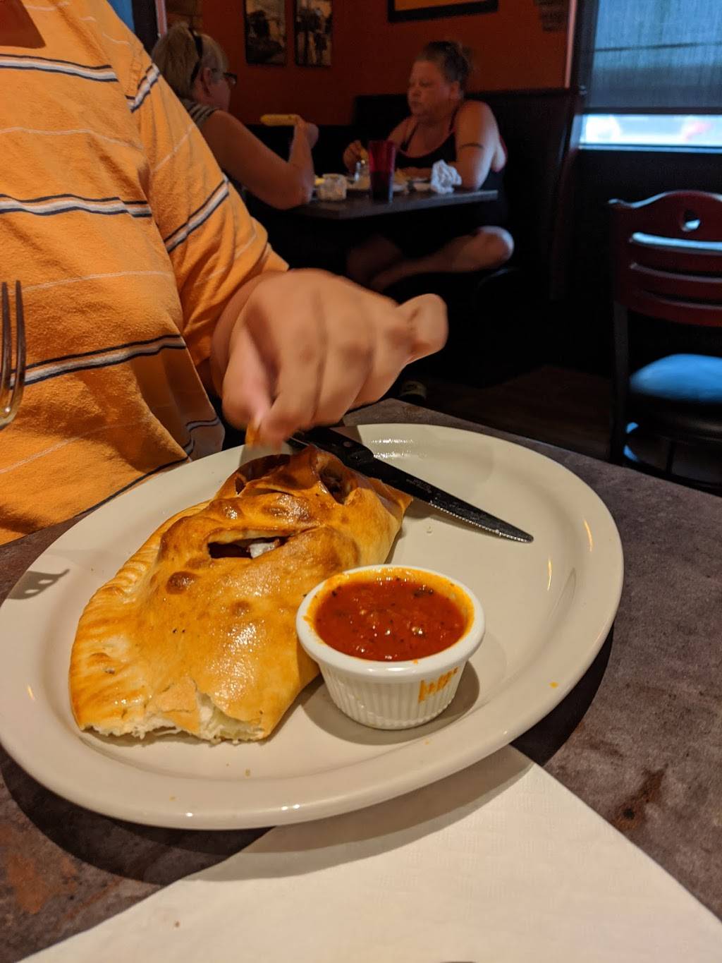 Salvatoris Auburn | restaurant | 170 Smaltz Way, Auburn, IN 46706, USA | 2603333507 OR +1 260-333-3507