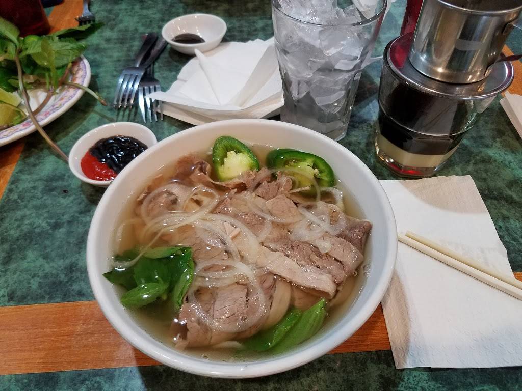 Pho Duy Vietnamese Restaurant | restaurant | 680 Peoria St, Aurora, CO 80011, USA | 3033679884 OR +1 303-367-9884