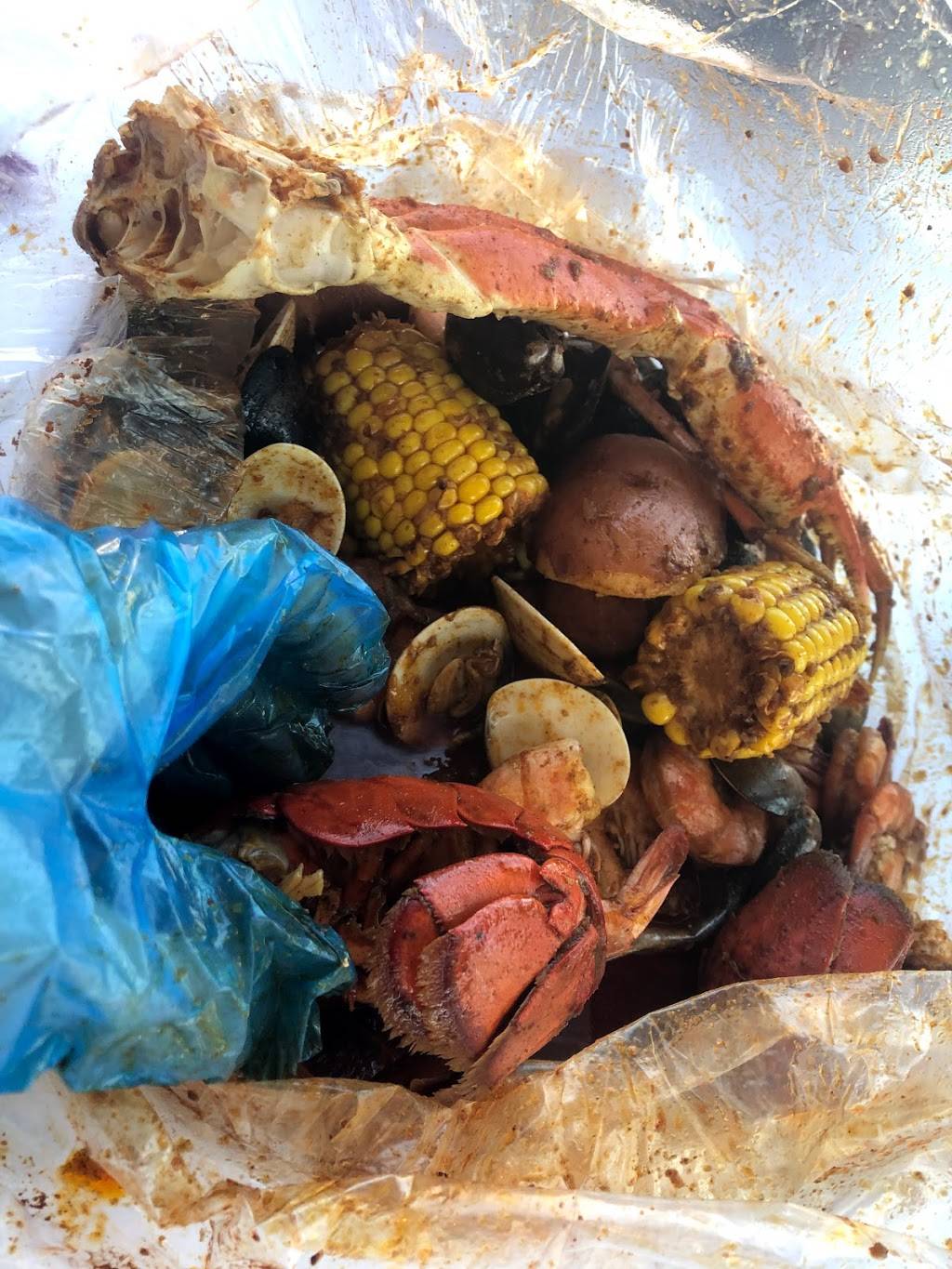 The Seafood Trap | restaurant | 1552 E Grand St, Des Moines, IA 50316, USA | 5152666244 OR +1 515-266-6244