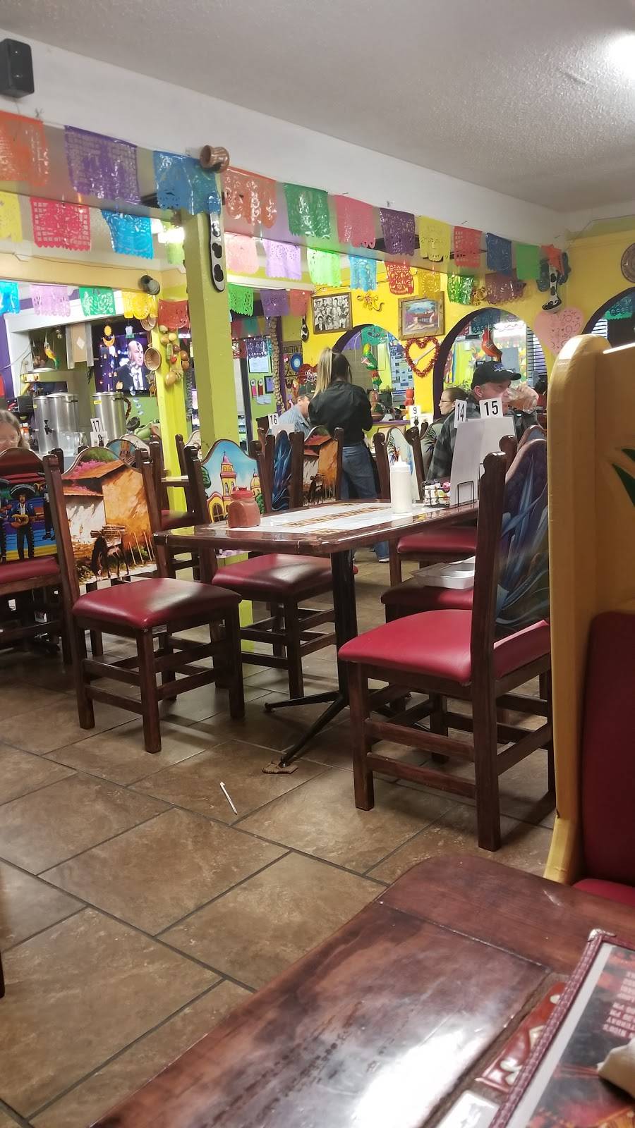 Don Nicos Mexican Restaurant | restaurant | 210 E South Loop, Stephenville, TX 76401, USA | 2549686552 OR +1 254-968-6552