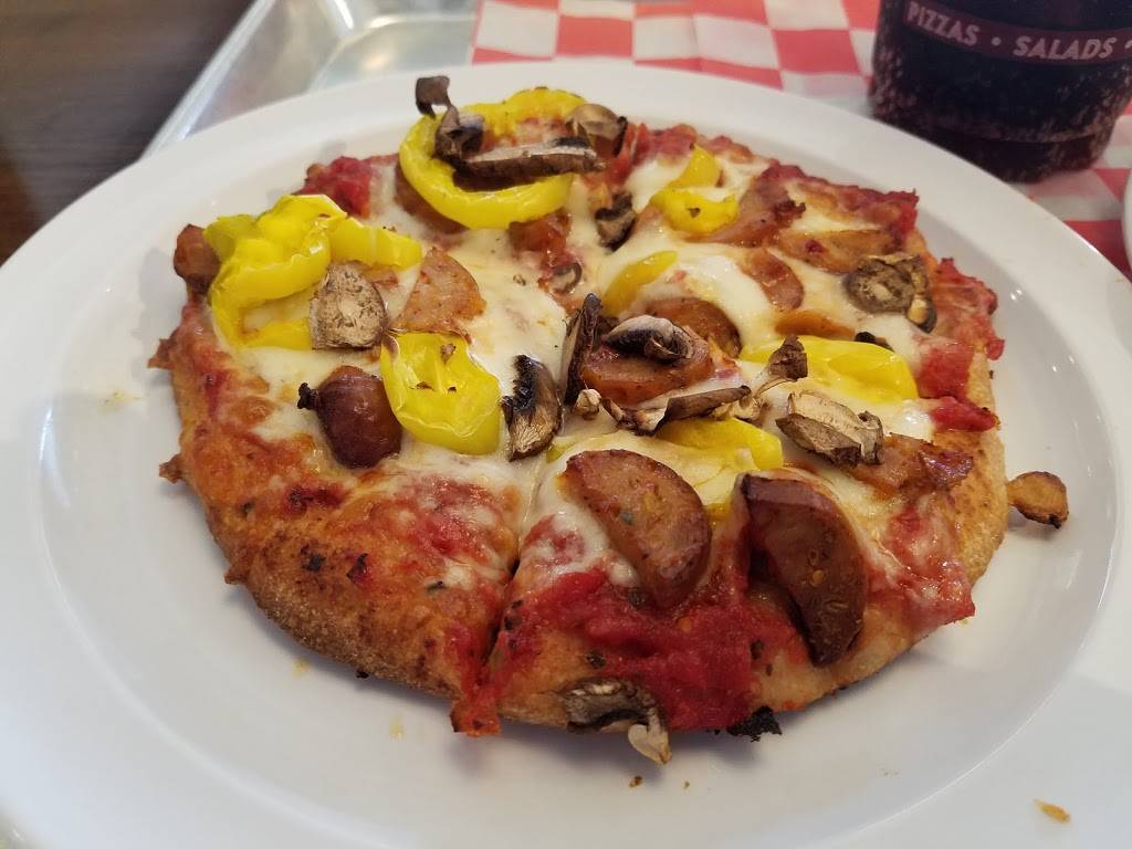 Uncle Maddios Pizza | restaurant | 3912 Lenox Ave #320, Charlottesville, VA 22901, USA | 4342343717 OR +1 434-234-3717