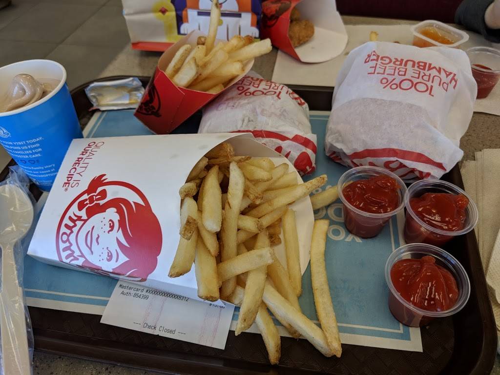 Wendys | restaurant | 11 Alpine Dr, Batesville, IN 47006, USA | 8129342984 OR +1 812-934-2984