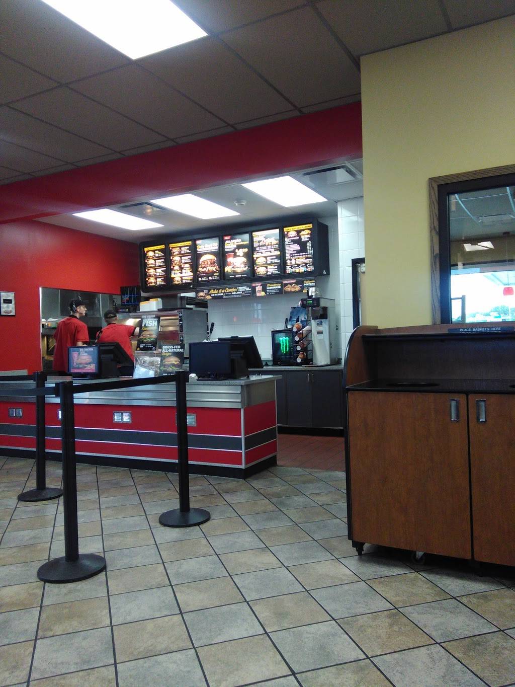 Hardees | restaurant | 12 W Northbrook Dr, Dwight, IL 60420, USA | 8155849596 OR +1 815-584-9596