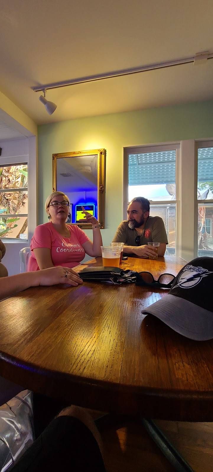 The North End Tap House | restaurant | 2908 1/2, Beach Blvd S, Gulfport, FL 33707, USA | 7272909682 OR +1 727-290-9682