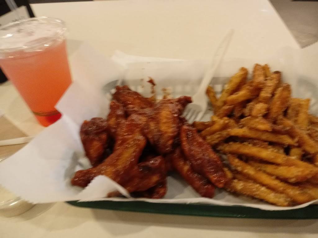 City Wings | restaurant | 2896 W Grand Blvd, Detroit, MI 48202, USA | 3138712489 OR +1 313-871-2489
