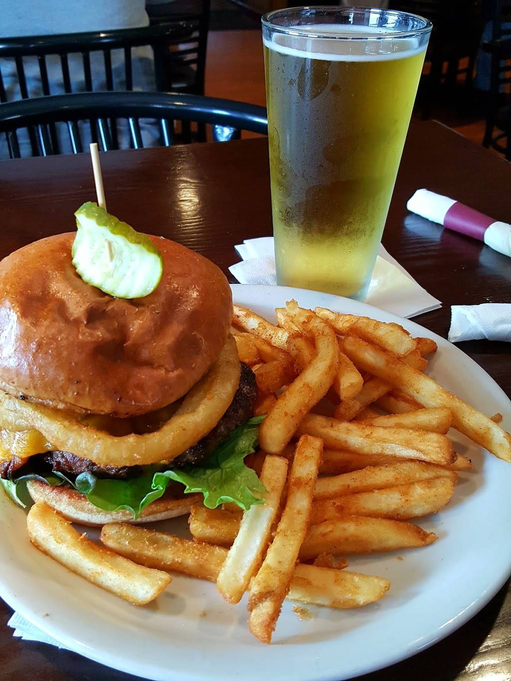 Fire House Pub | restaurant | 48925 Gratiot Ave, Chesterfield, MI 48051, USA | 5869491717 OR +1 586-949-1717