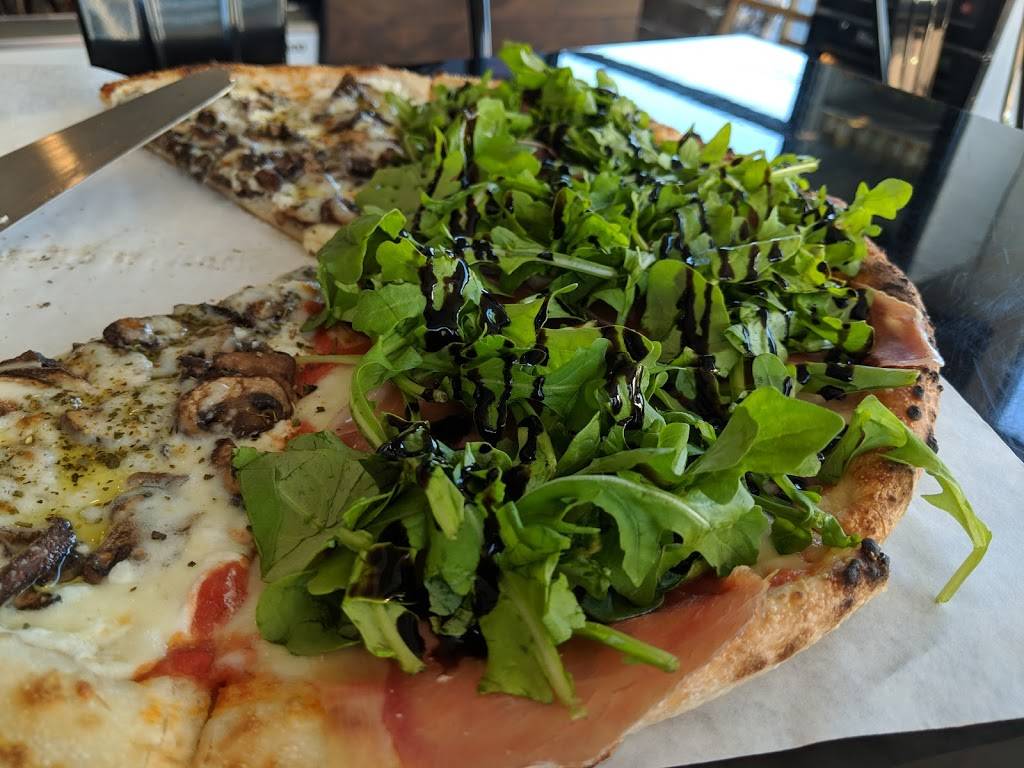 Sampas Gourmet Pizza | restaurant | 2413 Pacific Coast Hwy, Lomita, CA 90717, USA | 4242635750 OR +1 424-263-5750