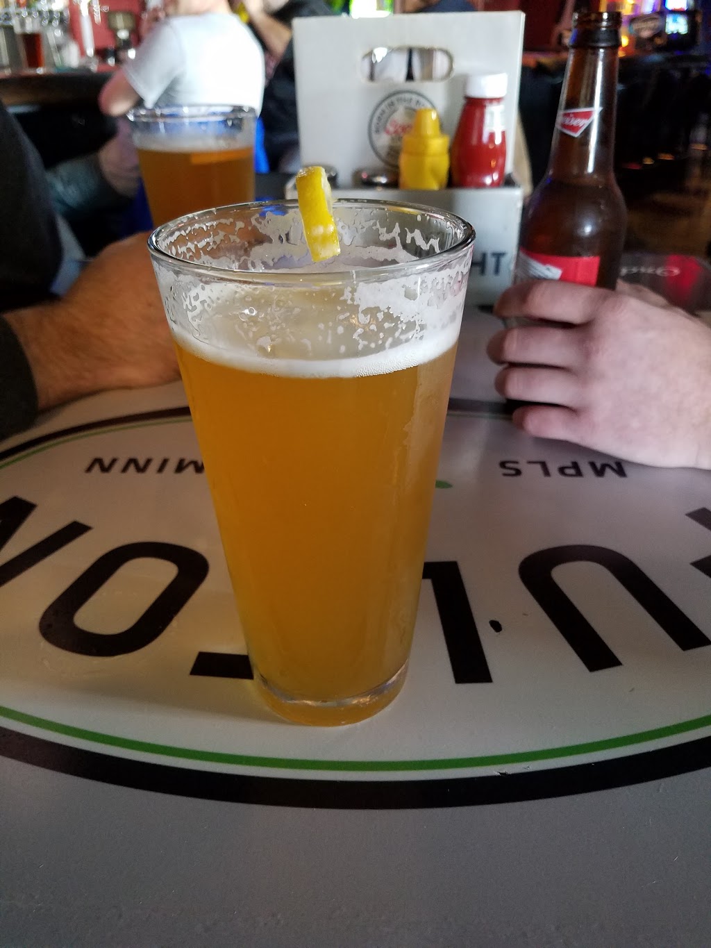 The Barcode Bar and Grill | restaurant | 4200 N Cliff Ave, Sioux Falls, SD 57104, USA | 6052740275 OR +1 605-274-0275