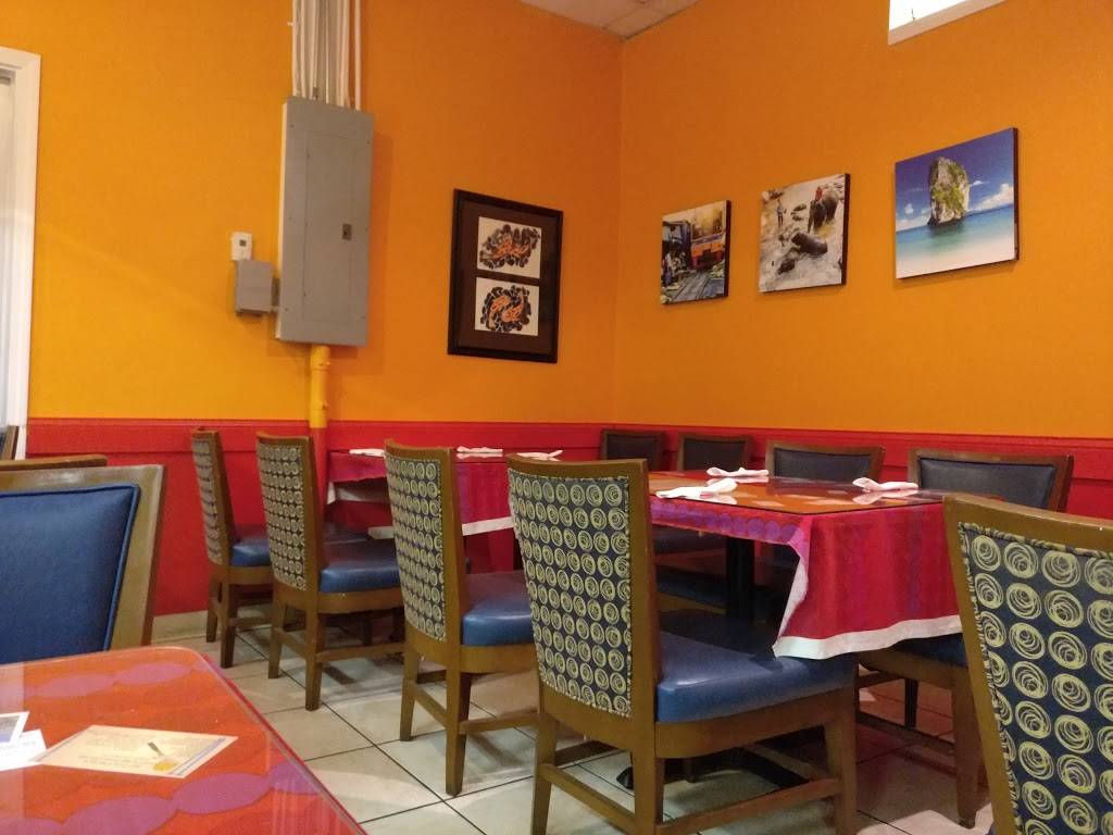 Somsri Thai Food | restaurant | 27 Chicago Ave, Winfield, IL 60190, USA | 6306657811 OR +1 630-665-7811