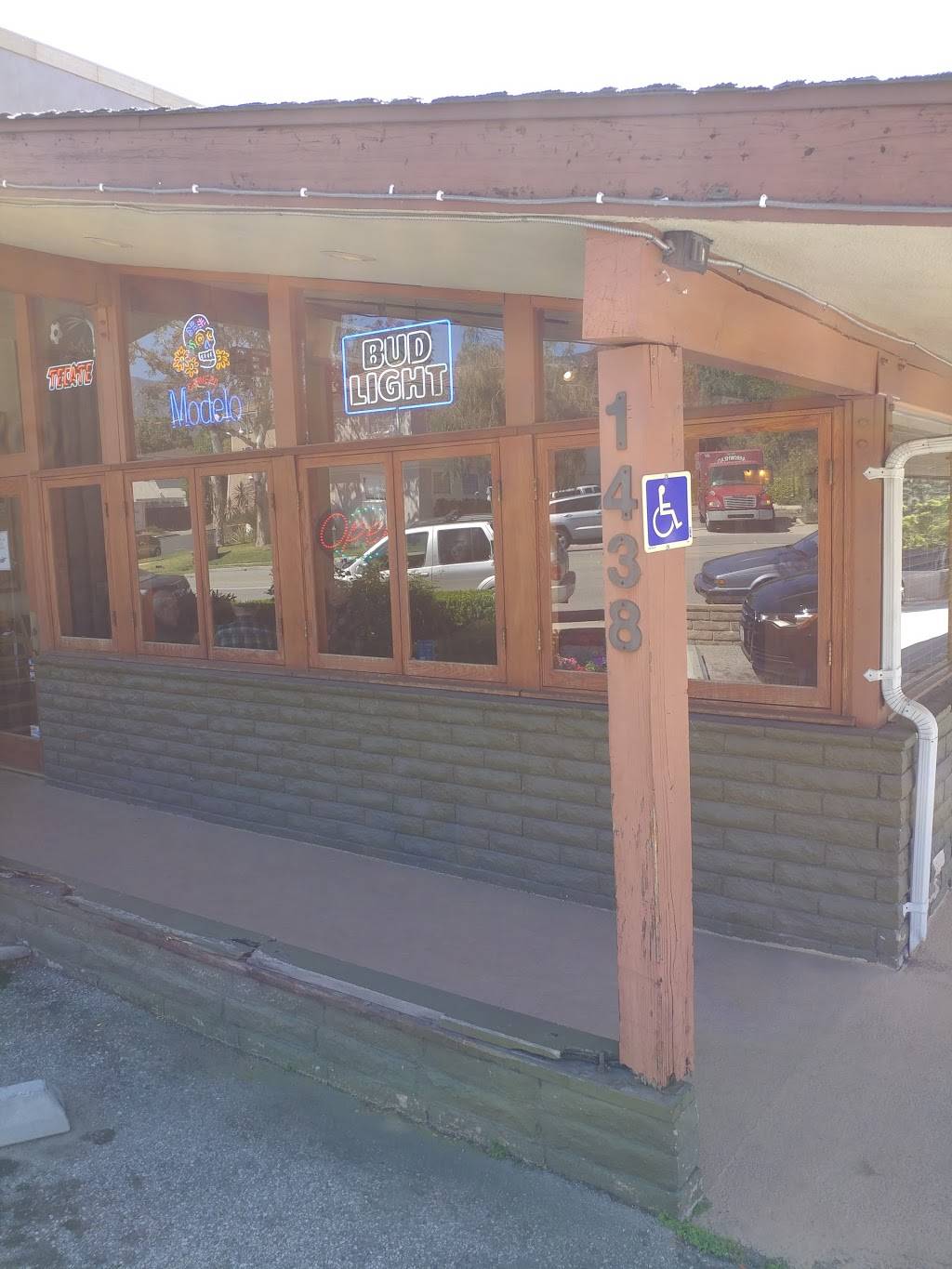 Magpies Grill | restaurant | 1438 Foothill Blvd, La Cañada Flintridge, CA 91011, USA | 8187902348 OR +1 818-790-2348