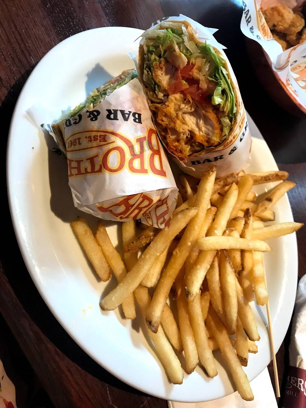 Brothers Bar & Grill | restaurant | 255 S Meridian St, Indianapolis, IN 46225, USA | 3176242767 OR +1 317-624-2767