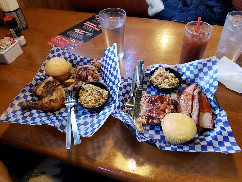 Famous Daves Bar-B-Que | restaurant | 4925 Kietzke Ln, Reno, NV 89509, USA | 7758267427 OR +1 775-826-7427