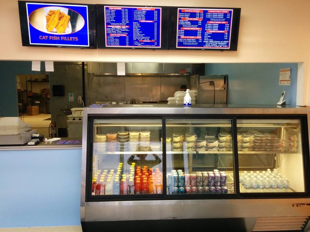 Sharx Fish & Chicken | restaurant | 8785 Blue Ridge Blvd, Kansas City, MO 64138, USA | 8168884809 OR +1 816-888-4809