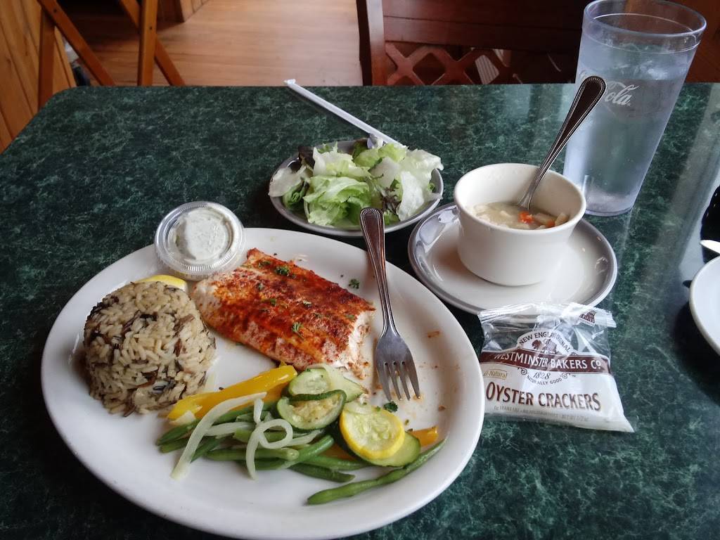 Harbor Lights Grille | restaurant | 6492 Paradise Trail, Carp Lake, MI 49718, USA | 2316261021 OR +1 231-626-1021