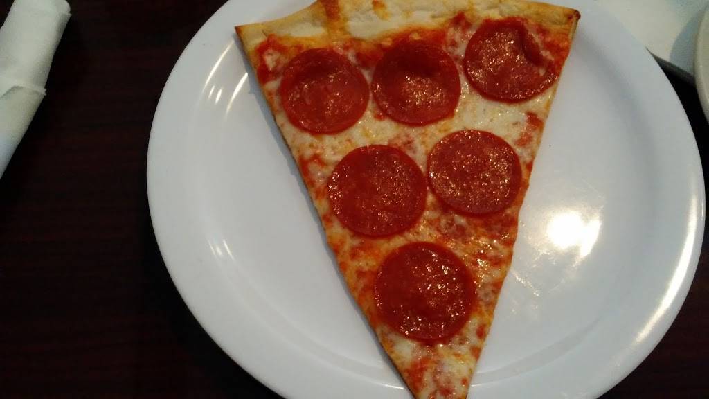 Vinnys Pizza and Pasta | restaurant | 332 Oyster Point Rd, Newport News, VA 23602, USA | 7573693554 OR +1 757-369-3554