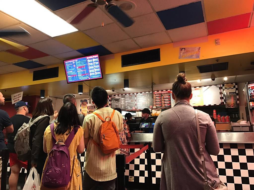 Teddys Bigger Burgers | restaurant | 134 Kapahulu Ave, Honolulu, HI 96815, USA | 8089263444 OR +1 808-926-3444