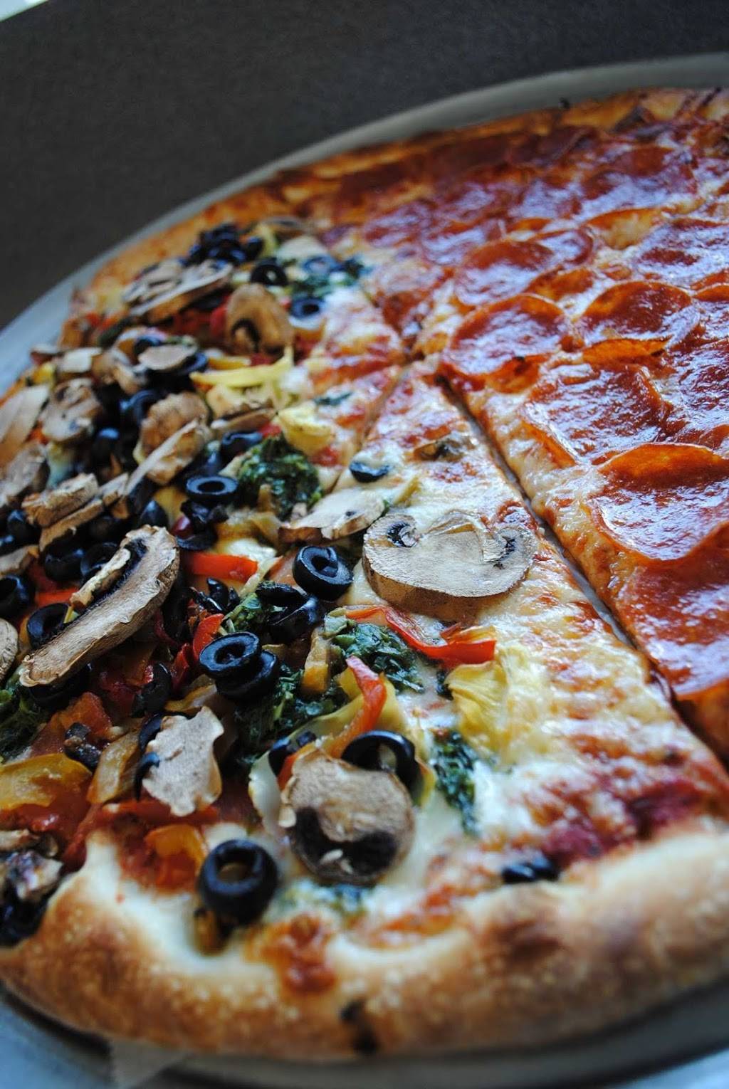 Cilluffos Pizza & Pasta | restaurant | 6065 SW 18th St, Boca Raton, FL 33433, USA | 5613918388 OR +1 561-391-8388