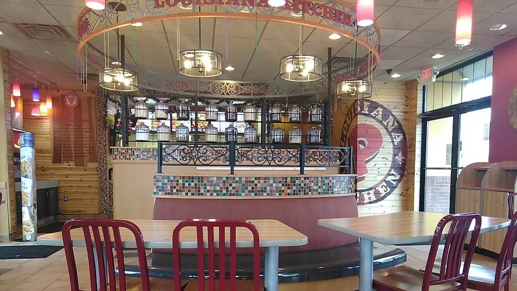 Popeyes Louisiana Kitchen | restaurant | 846 SE Military Dr, San Antonio, TX 78214, USA | 2109221662 OR +1 210-922-1662