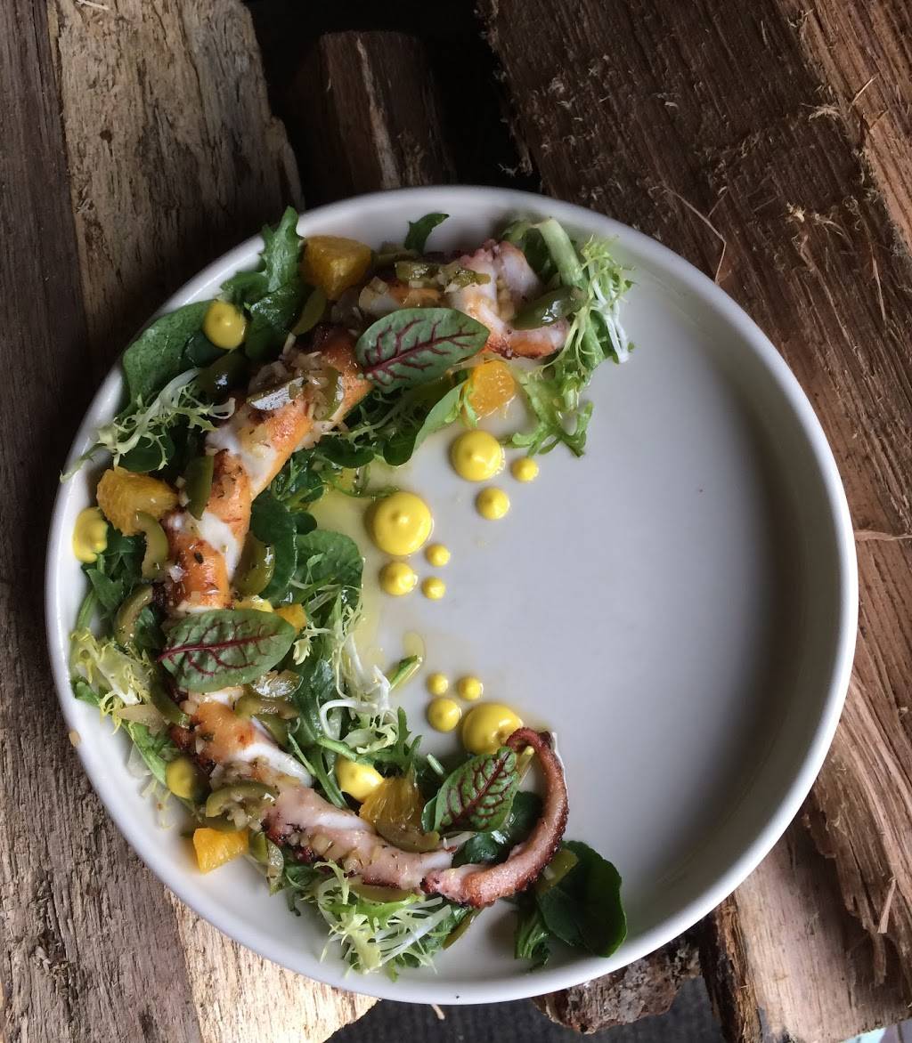 State Road | restaurant | 688 State Rd, West Tisbury, MA 02575, USA | 5086938582 OR +1 508-693-8582