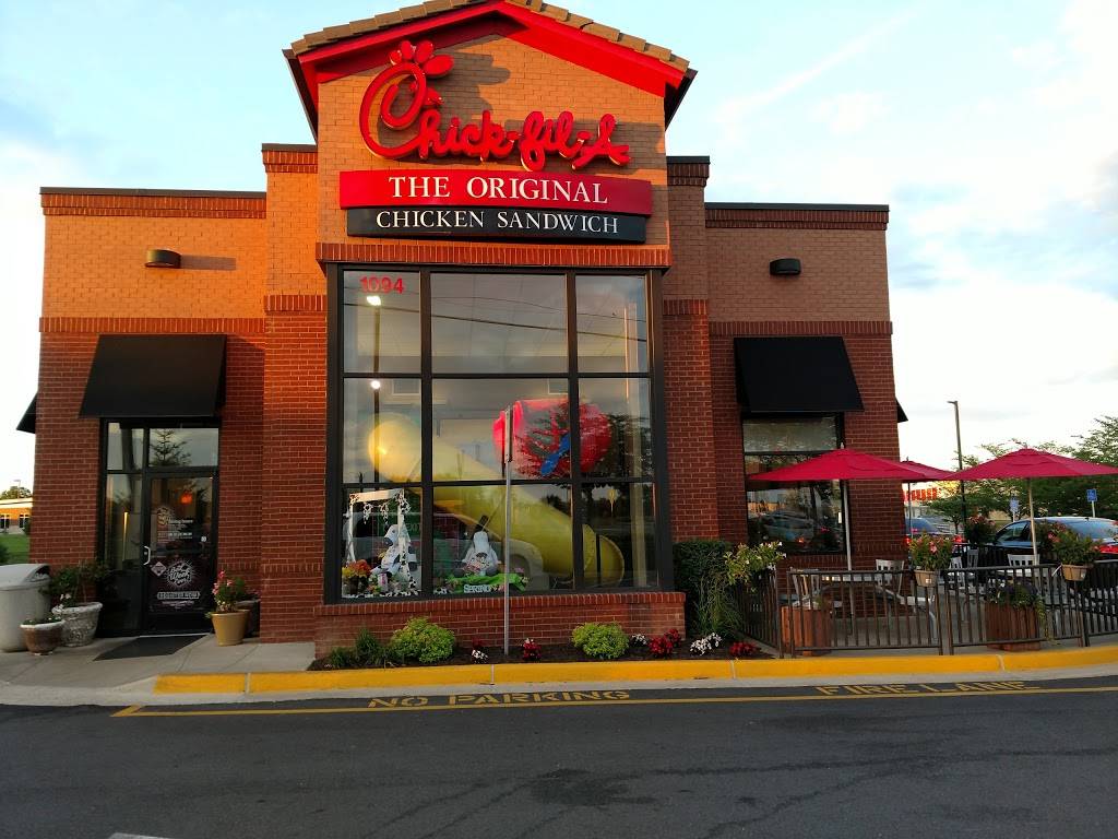 Chick-fil-A at Celebrate Virginia | restaurant | 1094 International Pkwy, Fredericksburg, VA 22406, USA | 5407520061 OR +1 540-752-0061