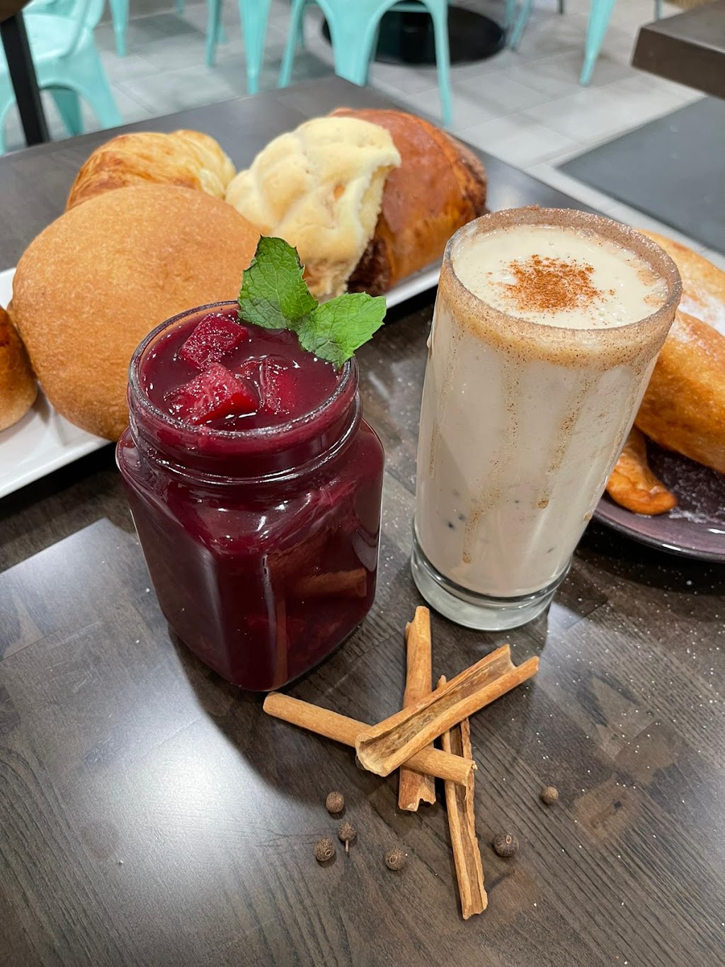 Lo Nuestro Ecuadorian Restaurant | restaurant | 180 Monhagen Ave, Middletown, NY 10940, USA | 8452394590 OR +1 845-239-4590