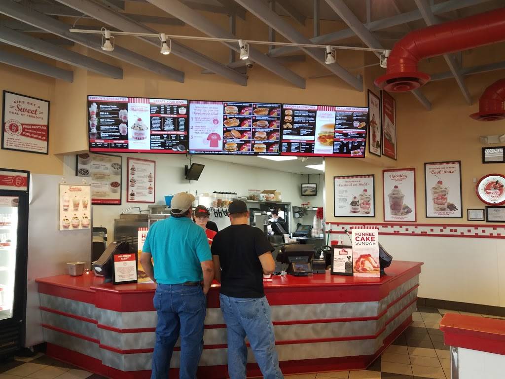Freddys Frozen Custard & Steakburgers | restaurant | 917 Charleston Ave E, Mattoon, IL 61938, USA | 2172353820 OR +1 217-235-3820